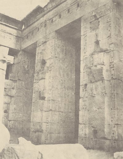 Médinet Habou, Palais de Ramsès II 2de Cour, Côté Est by John Beasly Greene